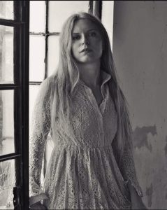 יקטרינה איוונוב, כלכלנית בכירה בעלת תואר שני, מסבירה כיצד לקבל החלטות פיננסיות מבוססות נתונים